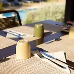Hotel Domaine Les Sources De 3*