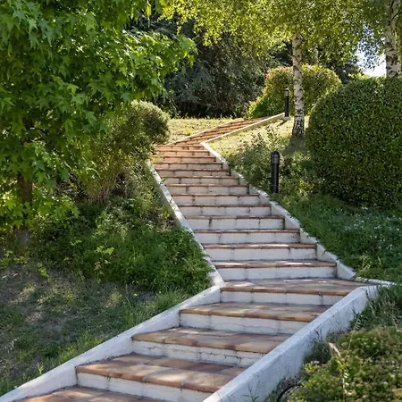 Domaine Les Sources De Szálloda Dieulefit