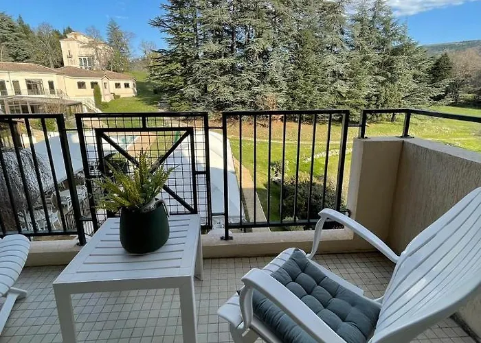 Domaine Les Sources De 3* Dieulefit